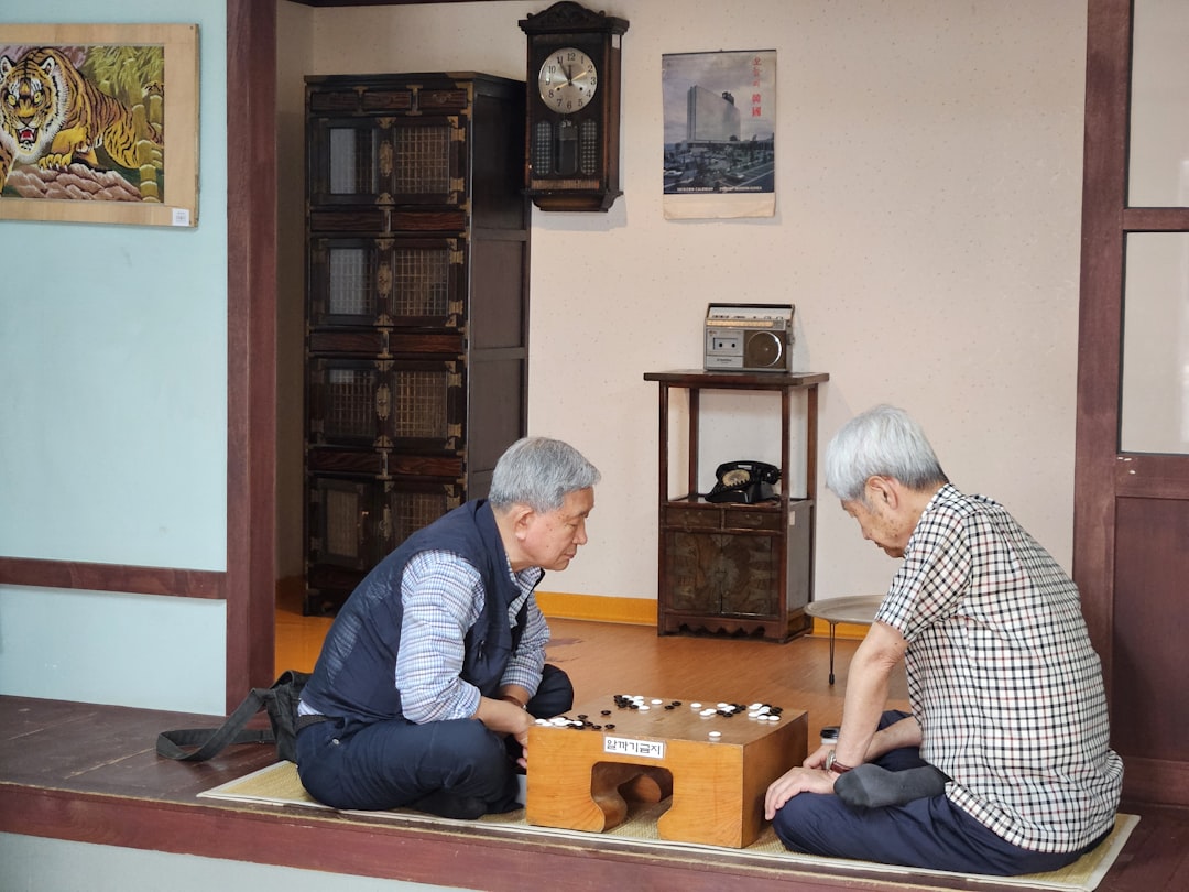 新手第一次玩麻将游戏在亲友房怎么问不尴尬